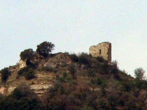 El castell de lluçà des de Perafita-1